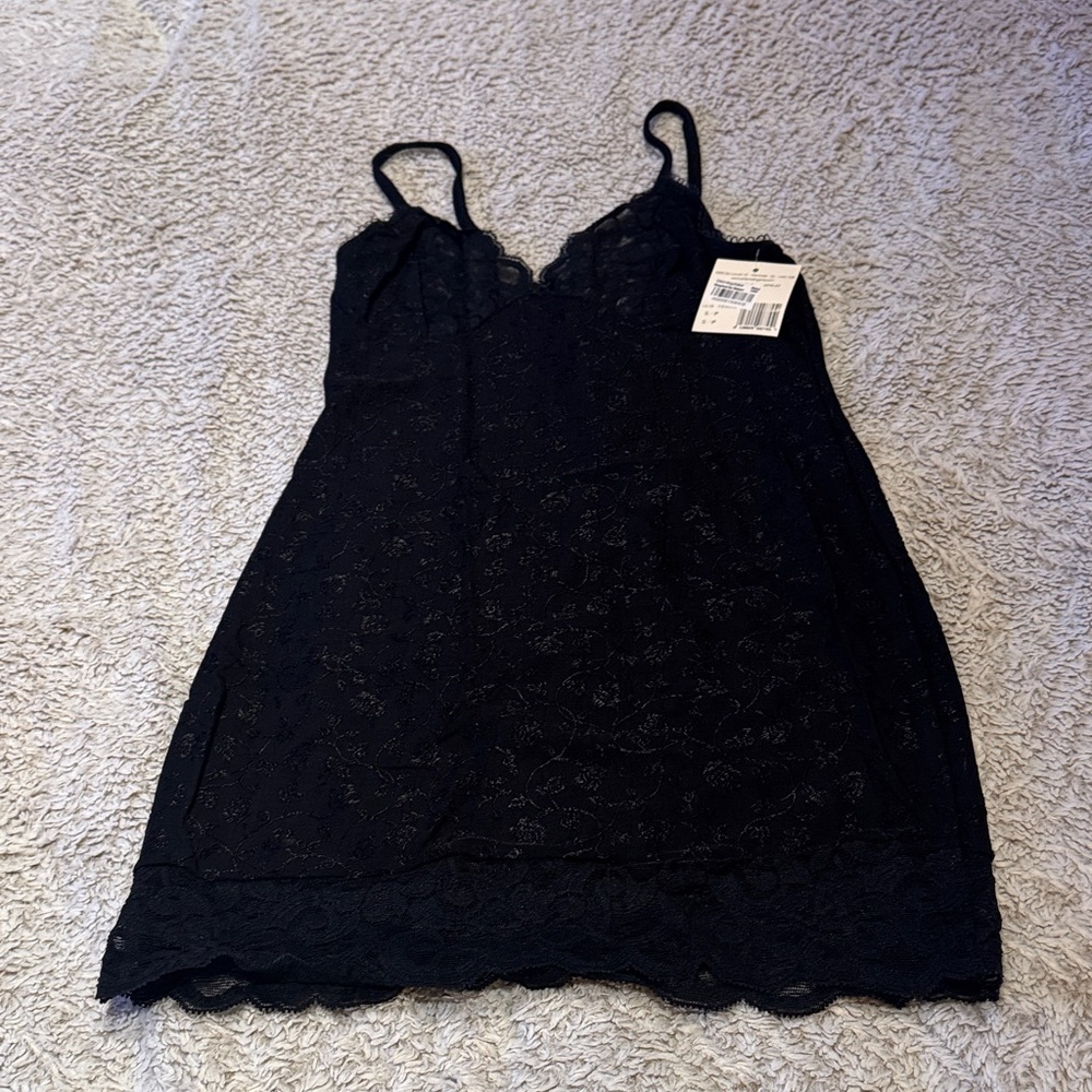 Arianne Bloomingdale’s Black Lace lingerie. Size small never worn.